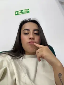 Chat +18 de Antonella_Julieta ao vivo