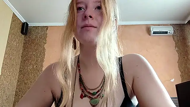 KateVibe_01 Adlı Modelin Web Kamerası Şovu
