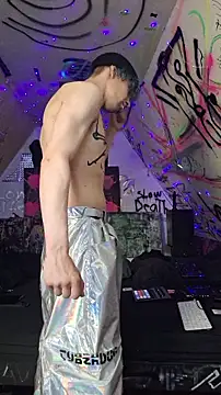 6--6--6 live XXX chat