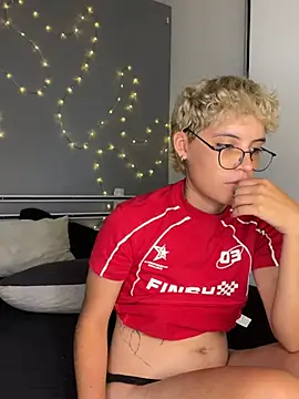 Živý XXX chat Mia-Sinclair