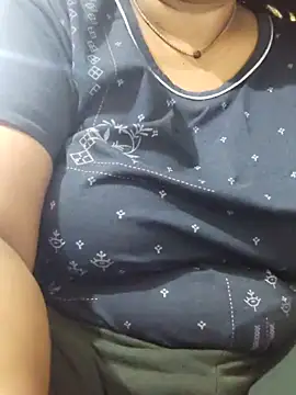 Hot_Desi_Milf Show in webcam