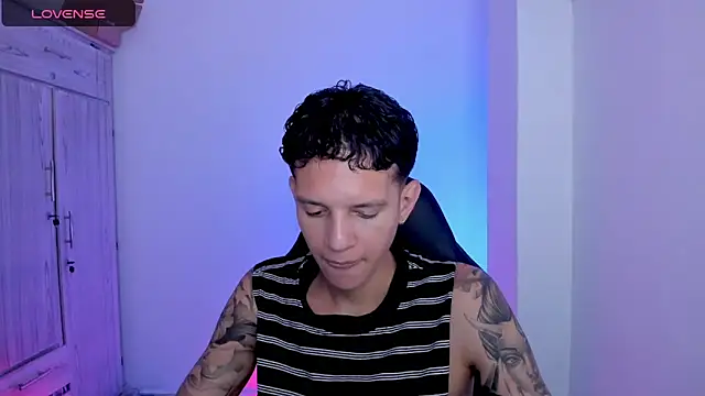 tylernova Live XXX Chat
