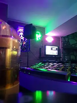 chronic_vibez লাইভ XXX চ্যাট