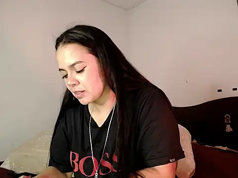 megan_star01 Adlı Modelin Canlı XXX Sohbeti