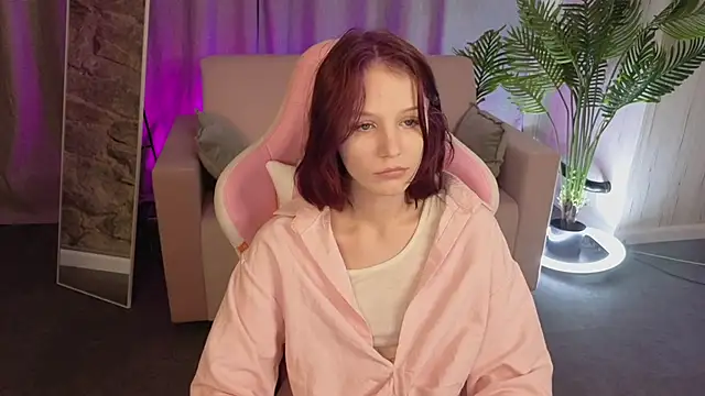 Chat XXX en directo de AliceJohansone