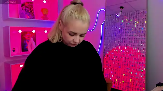 StephanieSweety élő XXX-chatje