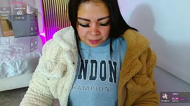XXX chat uživo modela martinna_tay