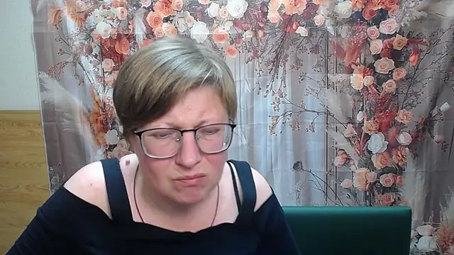 RadaChudna's Live XXX Chat