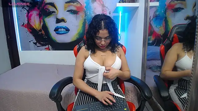 Pokazy przed kamerką – valeria_martinez19