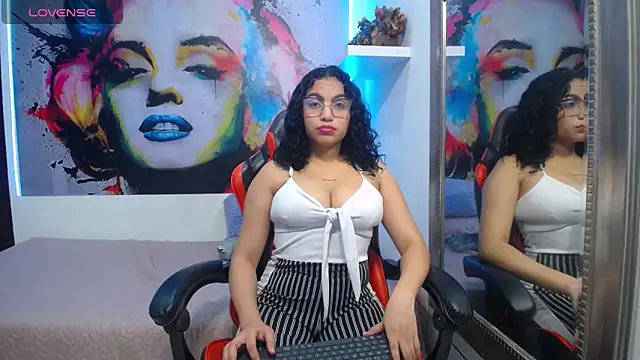 valeria_martinez19's Live XXX Chat