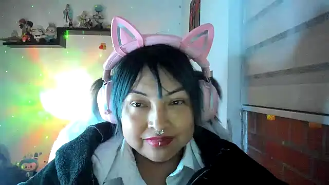 Chat XXX en directo de Shaddycute_
