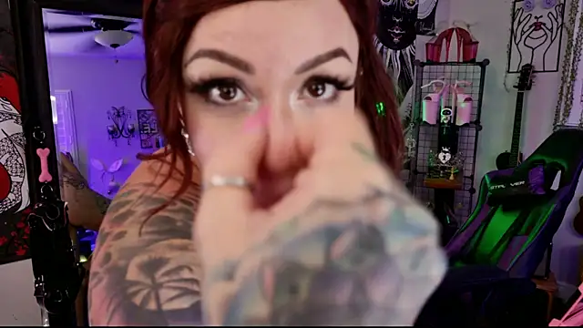 Chat XXX en directo de CharletteWebb