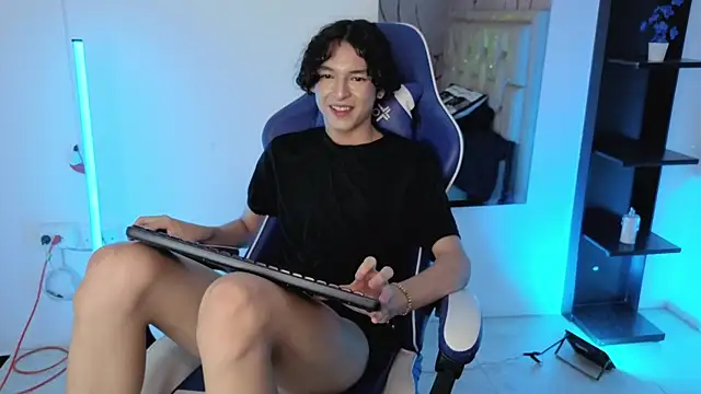 SthepanodiMonaco Chat XXX in diretta