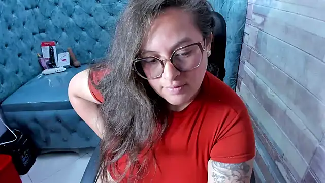 Czat XXX na żywo – Sarah_Boobs_