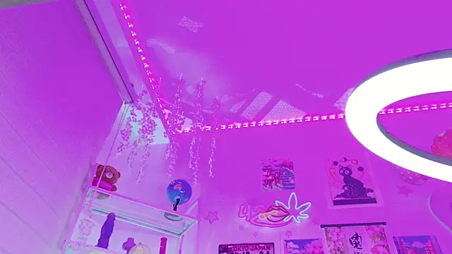XXX chat uživo modela Noisy_doll