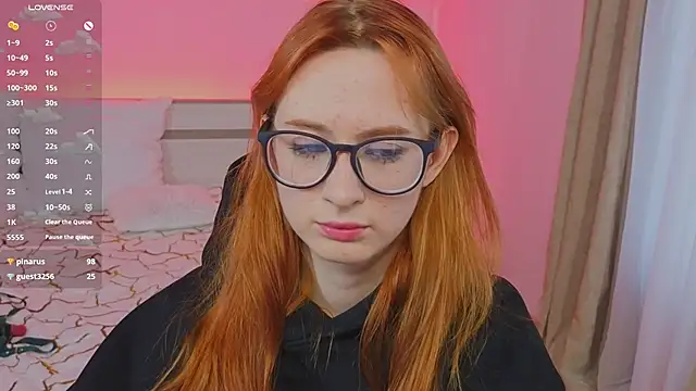 WICKEDEMBER's Live XXX Chat