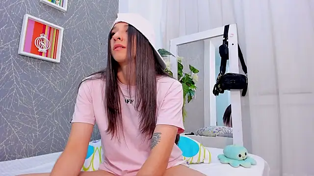 ViictoriiaSaenz live XXX chat