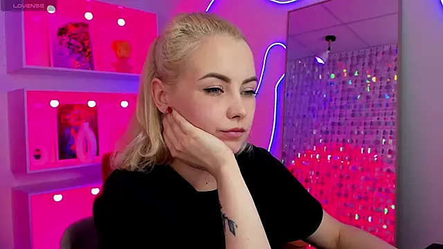 StephanieSweety élő XXX-chatje