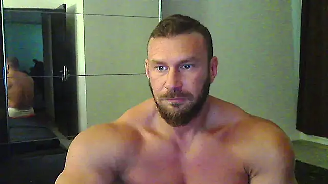 muscularkevin: онлайн-секс-чат