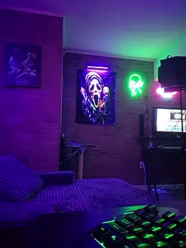 chronic_vibez élő XXX-chatje