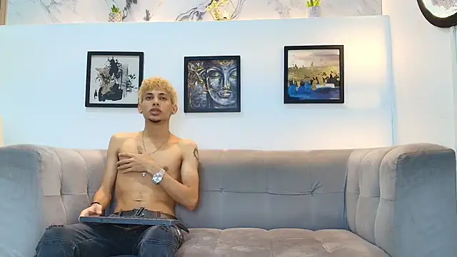 Chat XXX ao vivo de YOUNG_BOYS_HELL