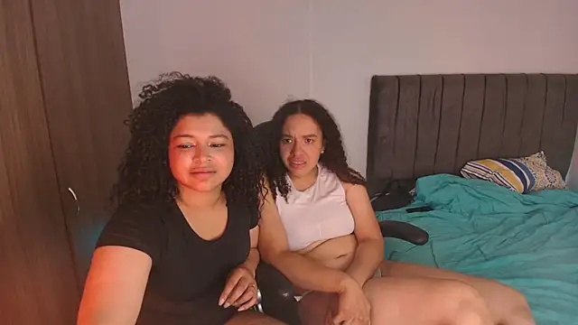 Chat +18 de -Aishaa ao vivo