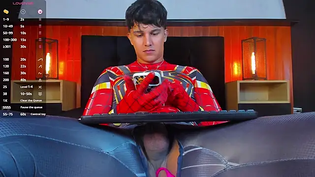 Leo_Savage_ XXX чат на живо