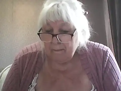 Alexia64231 – Naživo XXX chat