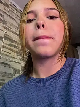 lunacandy_0 XXX чат на живо