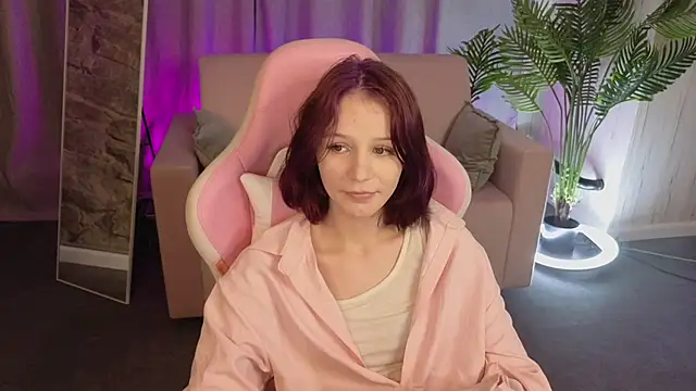 AliceJohansone Adlı Modelin Canlı XXX Sohbeti
