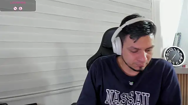 Rick_Adams Chat XXX in diretta