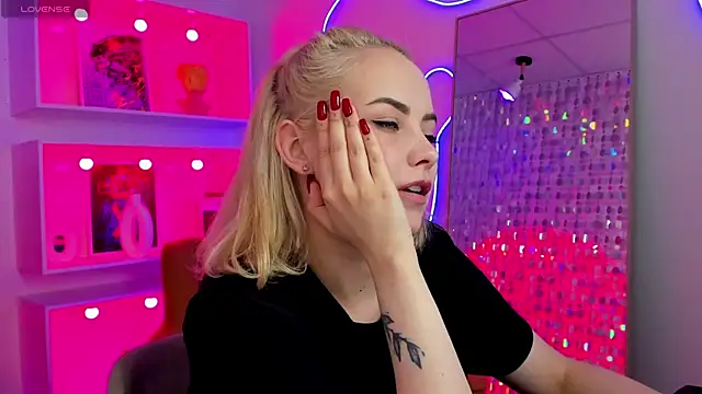 دردشة StephanieSweety الجنسية المباشرة