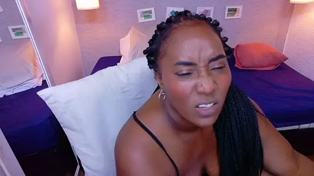 kiara_evanss' Live XXX Chat