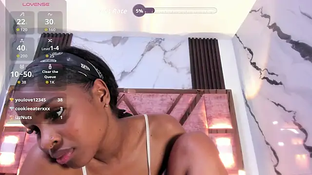 kandy_bronw Adlı Modelin Canlı XXX Sohbeti