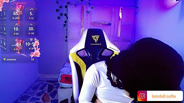 צ'אט XXX בשידור חי של Sophiaa_doll_
