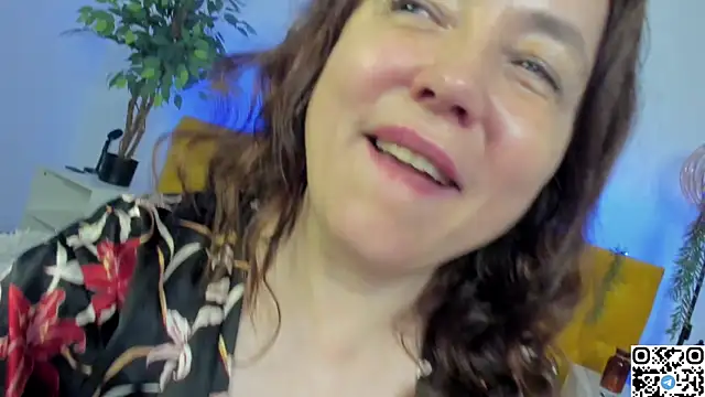 Chat +18 de Kira_Adler ao vivo