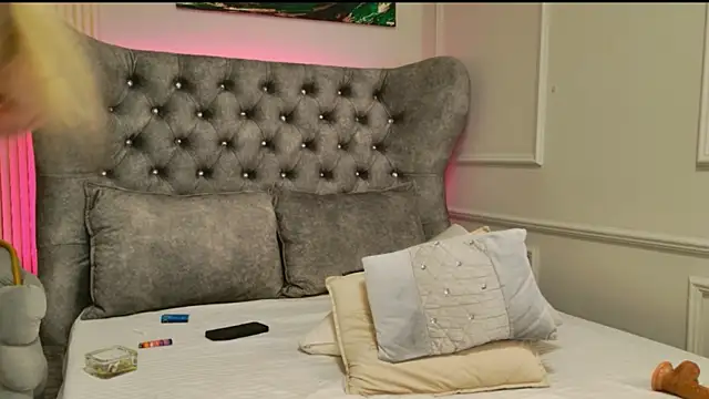 XXX chat uživo modela MeganXDesire