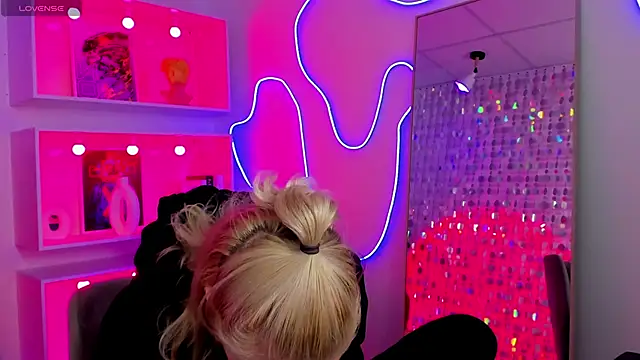 دردشة StephanieSweety الجنسية المباشرة