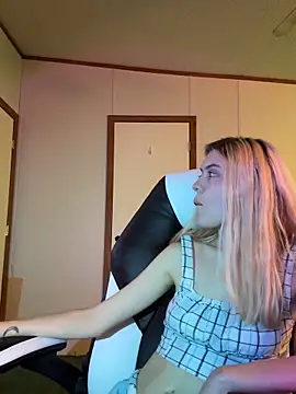 Rainsworld420 webcam show
