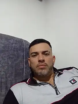 دردشة MrDark_Fire الجنسية المباشرة