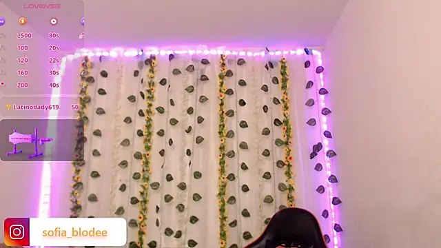 sofiacurvy_45's Live XXX Chat