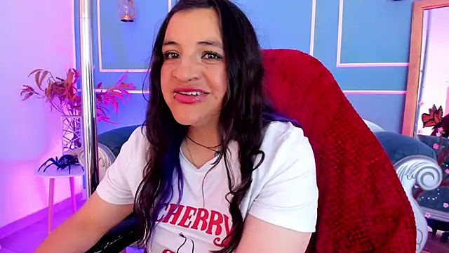 TaraTaylorr's Live XXX Chat