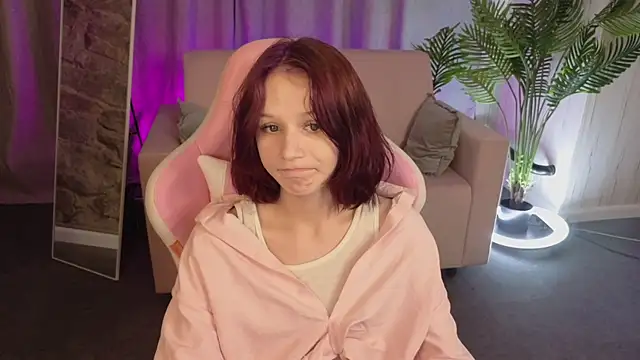 הופעת וובקאם של AliceJohansone