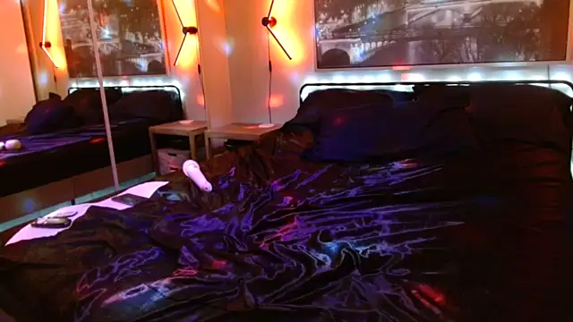 FoxxMiky7447 在線直播表演