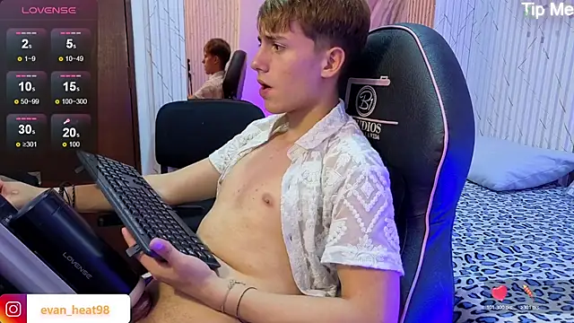 Živý XXX chat EVAN_TAY