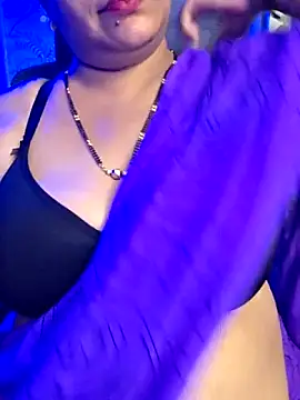 tarivishu11's Webcam Show