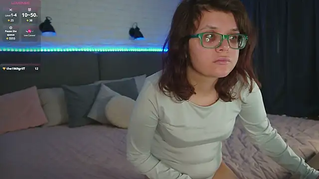 Ariell_Mini élő XXX-chatje
