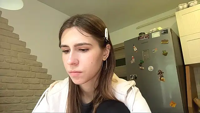ZaraGuyette élő XXX-chatje