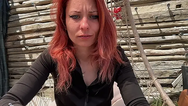 XXX chat uživo modela karo123421