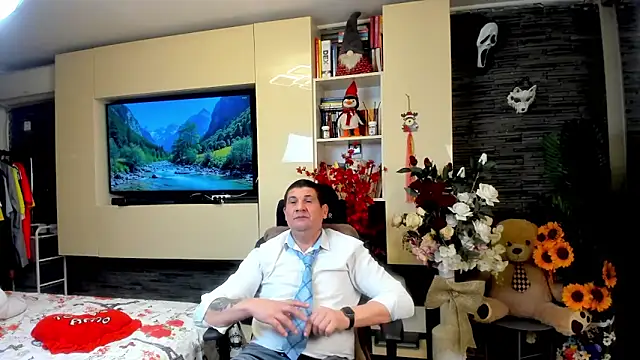 SpartacusDaddy48 Adlı Modelin Canlı XXX Sohbeti